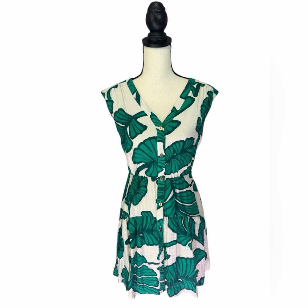 EUC Nine West Tropical Leaf Print Dress Size M